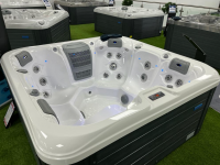 SPA басейн Thermals Spas Intro New Hydro